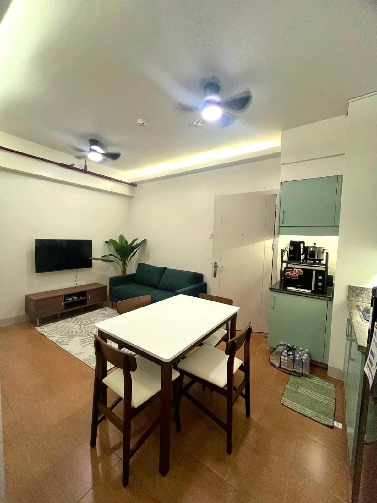 Bed and Breakfast Pioneer Woodlands Mandaluyong Exterior foto